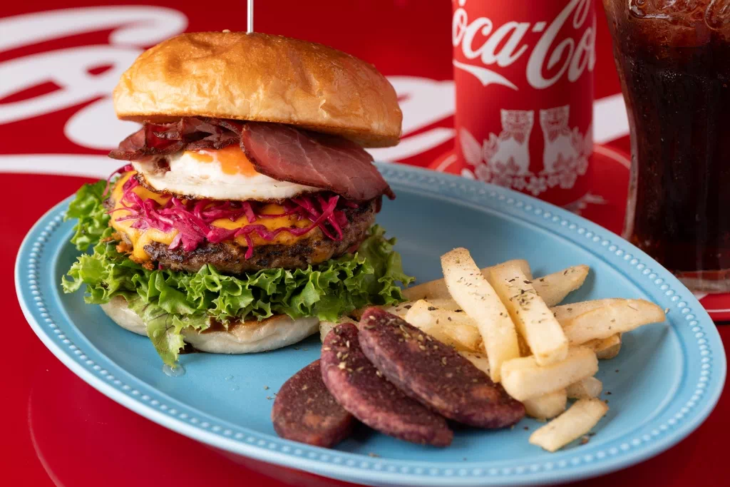 Burger shop Heart Land ｜ SYMBA BASE ｜ 那覇市牧志発の食のカーニバル